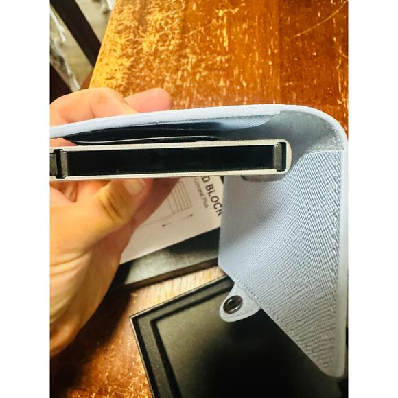 CONCEAL PLUS Card Blocr Small Powder Blue RFID Wallet Slim Compact Wallet - Picture 9 of 11